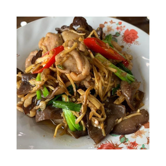 Stir Fry Chicken with Ginger and Spring Onions